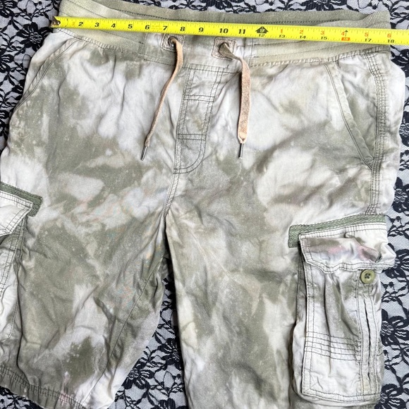 WT02 Size M Stylish Tie-Dye Cargo Shorts for Men - Picture 8 of 9